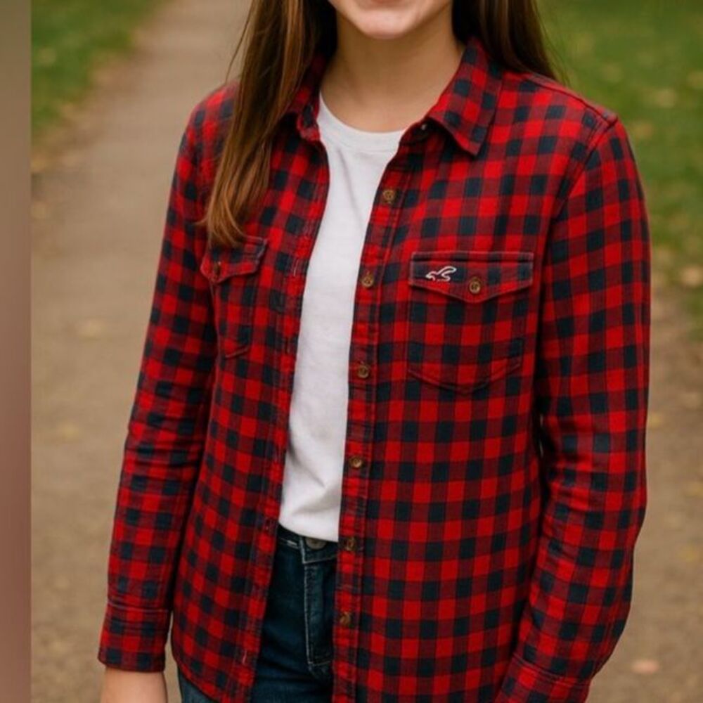 Hollister Junior Girls Large Shirt Top Teen L Red Plaid Button-Up Long Sleeve